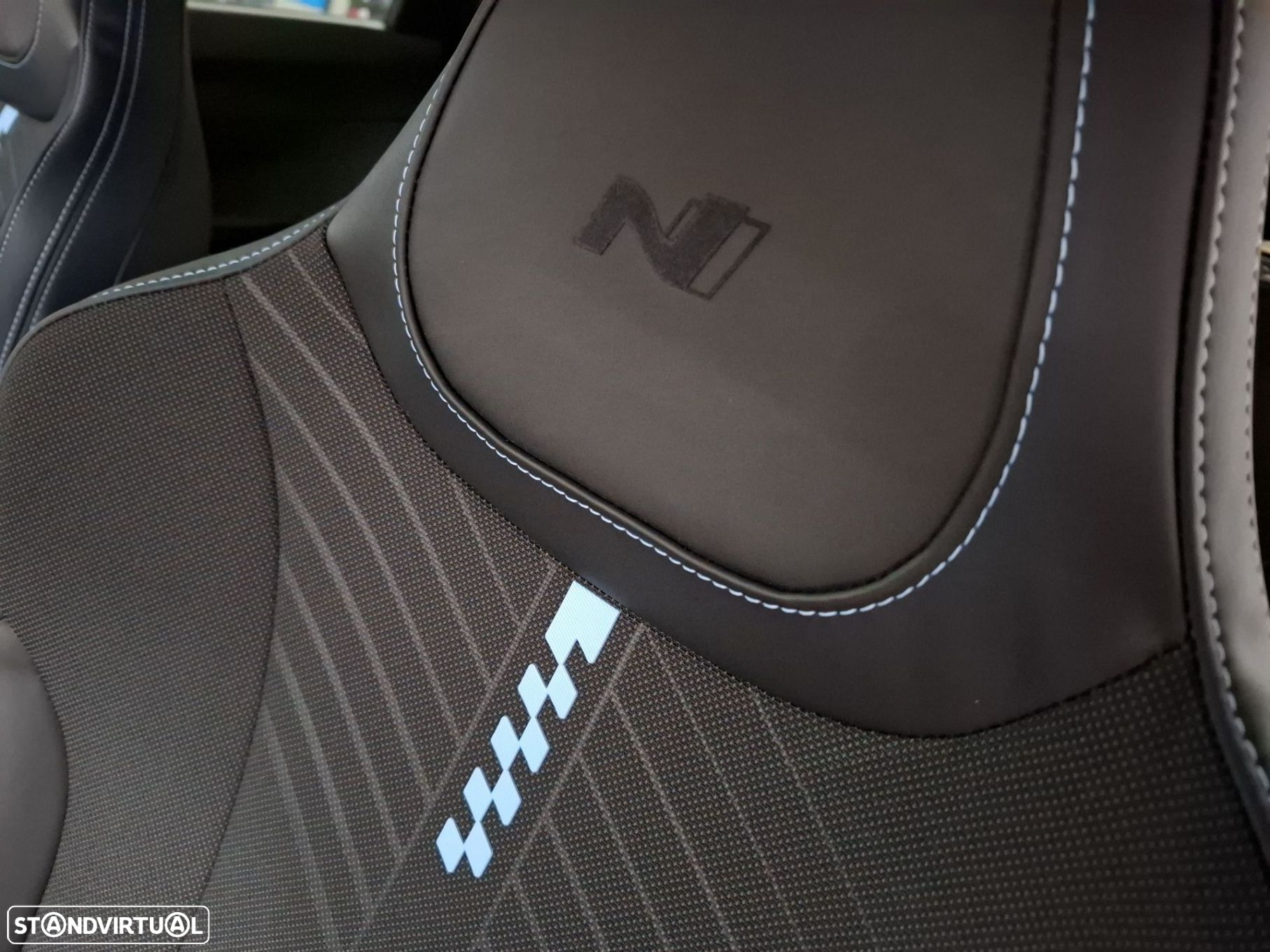 Hyundai i20 N 1.6 T-GDi Performance Pack - 26