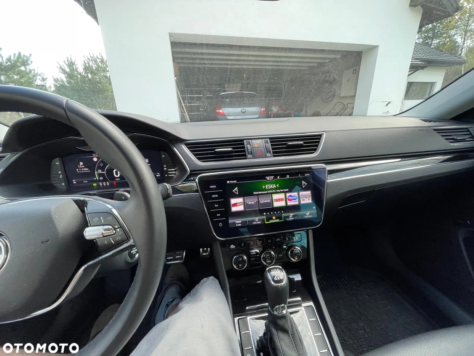 Skoda Superb 2.0 TDI SCR 4x4 L&K DSG - 8