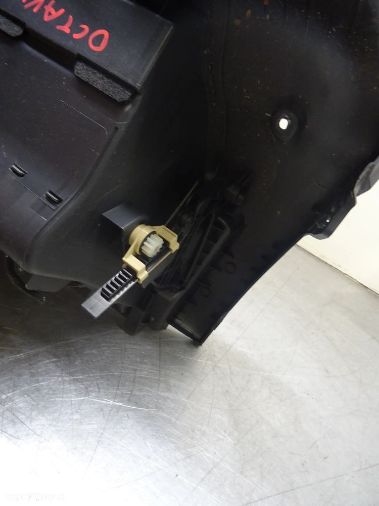 SKODA OCTAVIA II 04-08 VRS SCHOWEK PASAŻERA - 4