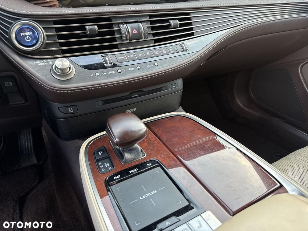 Lexus LS - 15