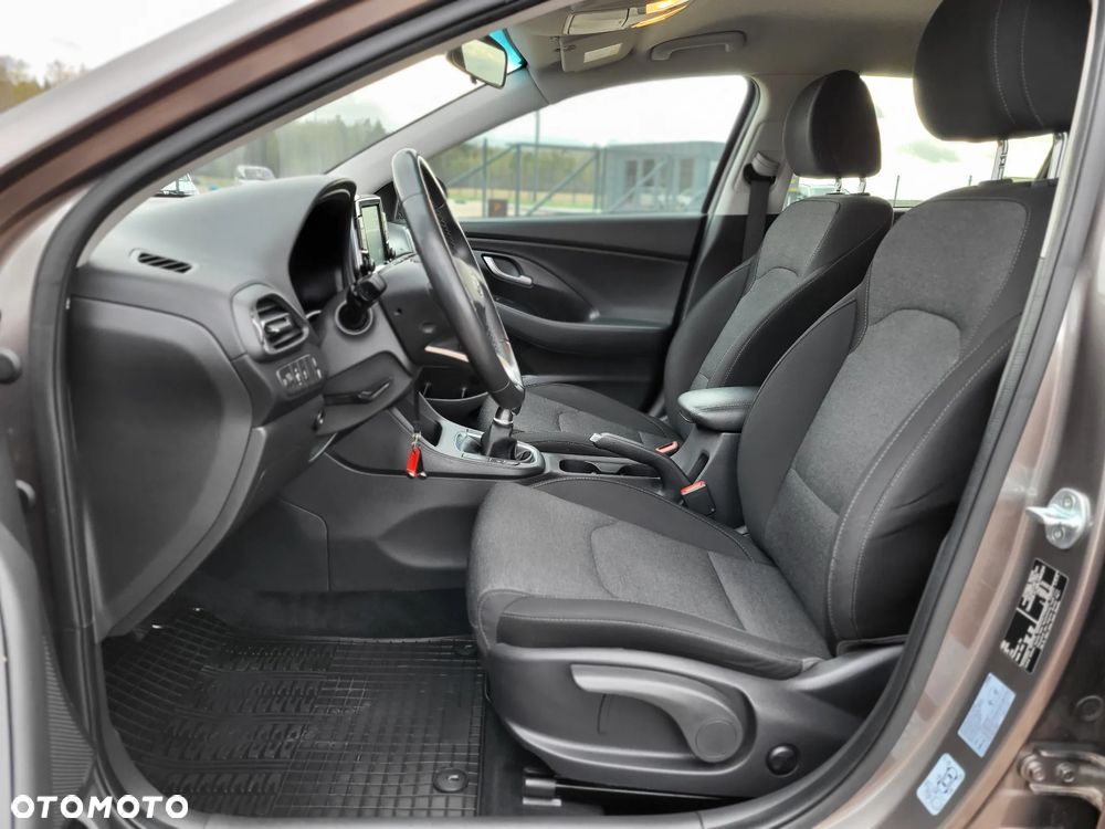 Hyundai i30 1.5 DPI Smart - 22