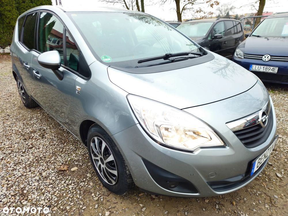 Opel Meriva ver-1-4-design-edition - 3