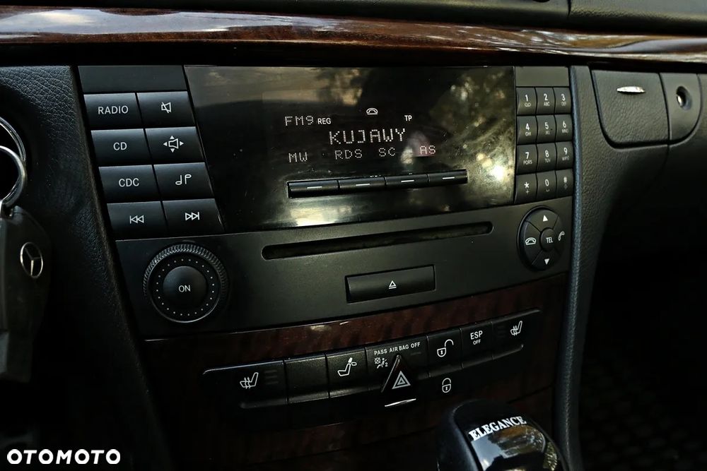 Mercedes-Benz Klasa E 220 T CDI Automatik Avantgarde - 37