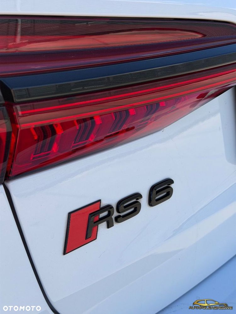 Audi RS6 Avant - 16
