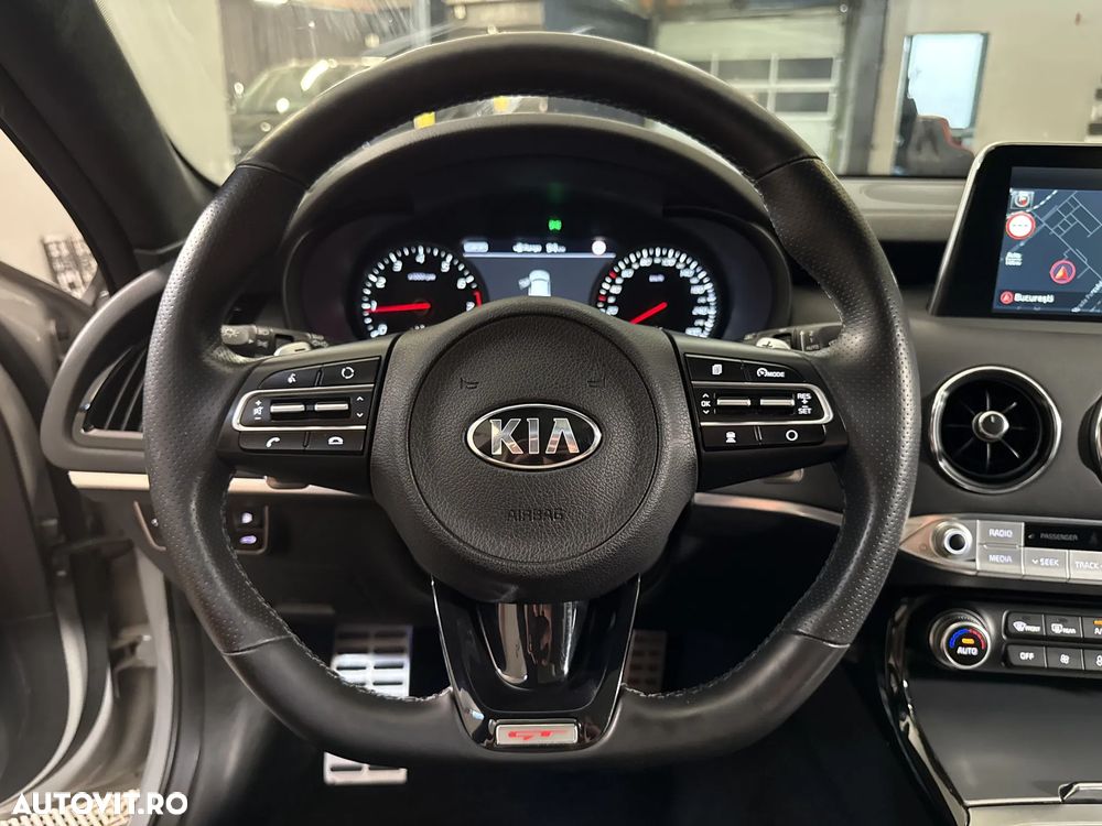 Kia Stinger - 17