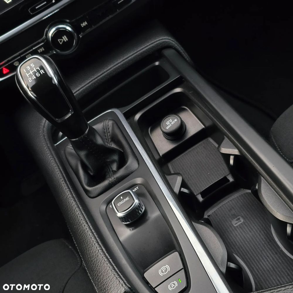 Volvo V90 D3 Momentum - 31