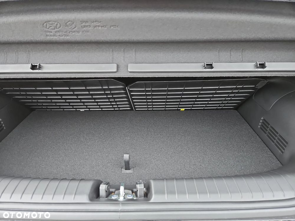 Hyundai Inster 49kWh Smart - 17