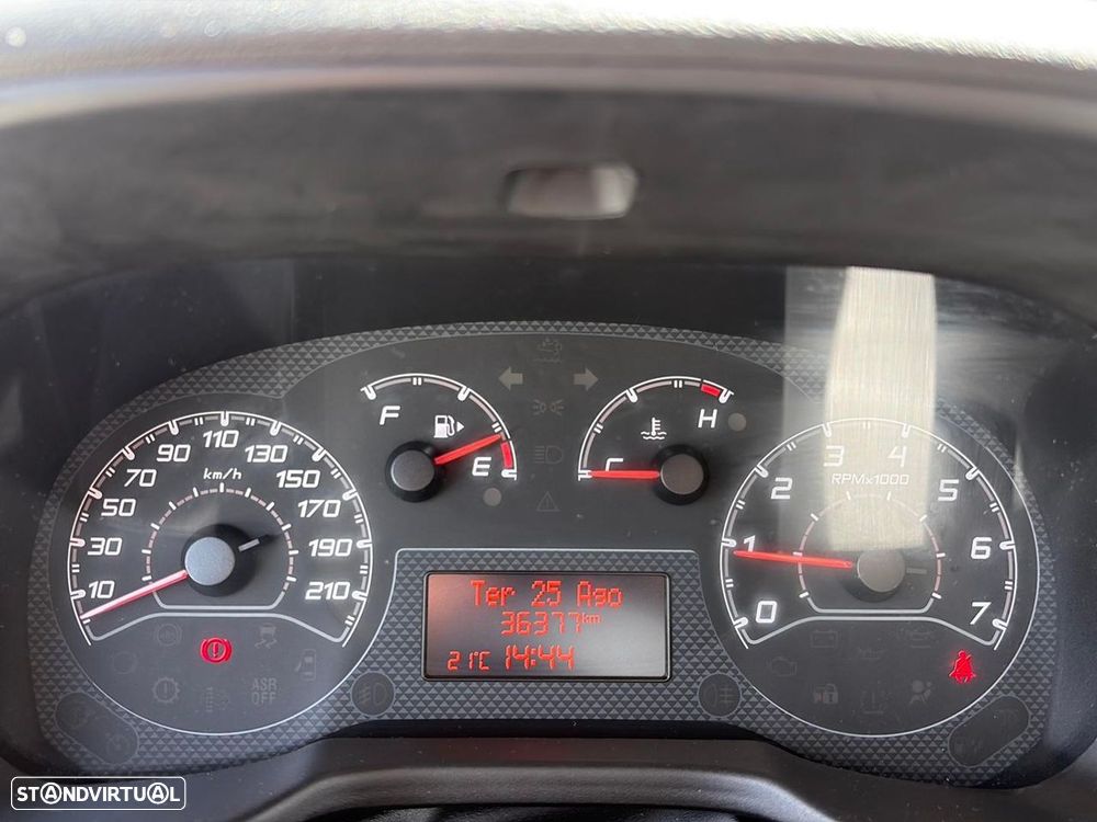 Fiat Fiorino 1.3 M-jet SX - 12