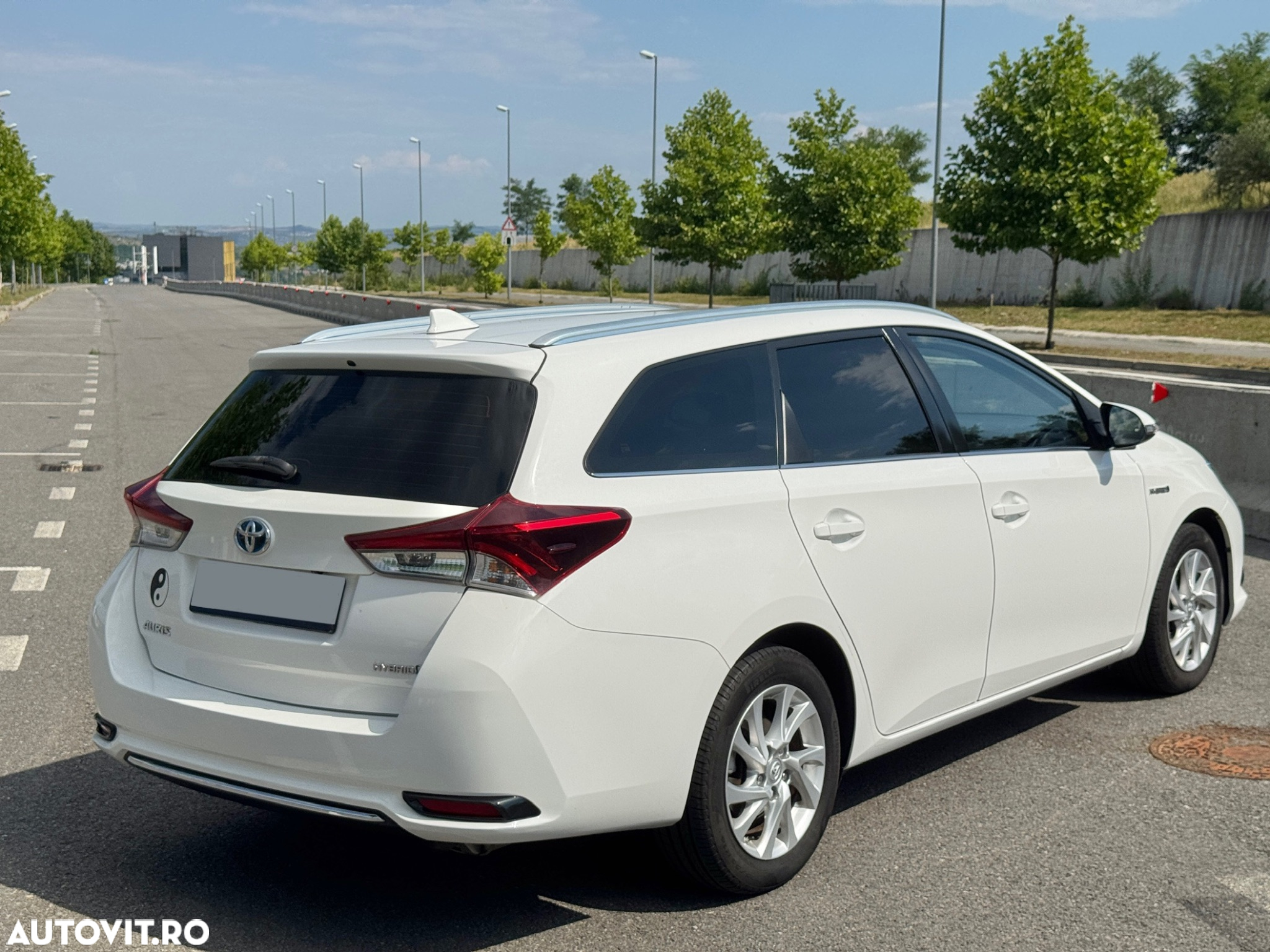 Toyota Auris 1.8 VVT-i Hybrid Automatik Touring Sports Edition - 3
