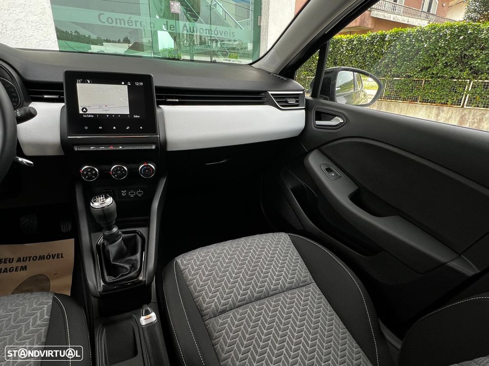 Renault Clio 1.0 TCe Evolution Bi-Fuel - 33