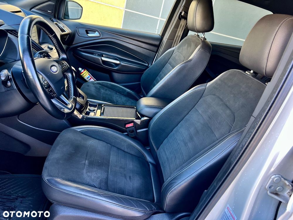 Ford Kuga 2.0 TDCi 4x4 ST-Line - 9