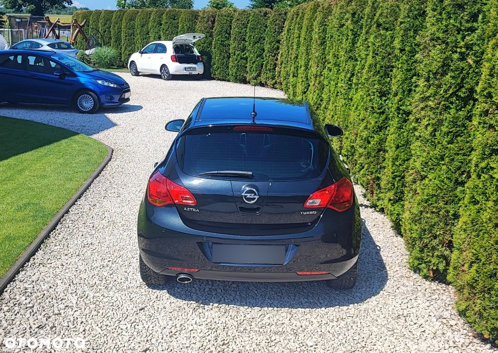 Opel Astra 1.4 Turbo 150 Jahre - 10