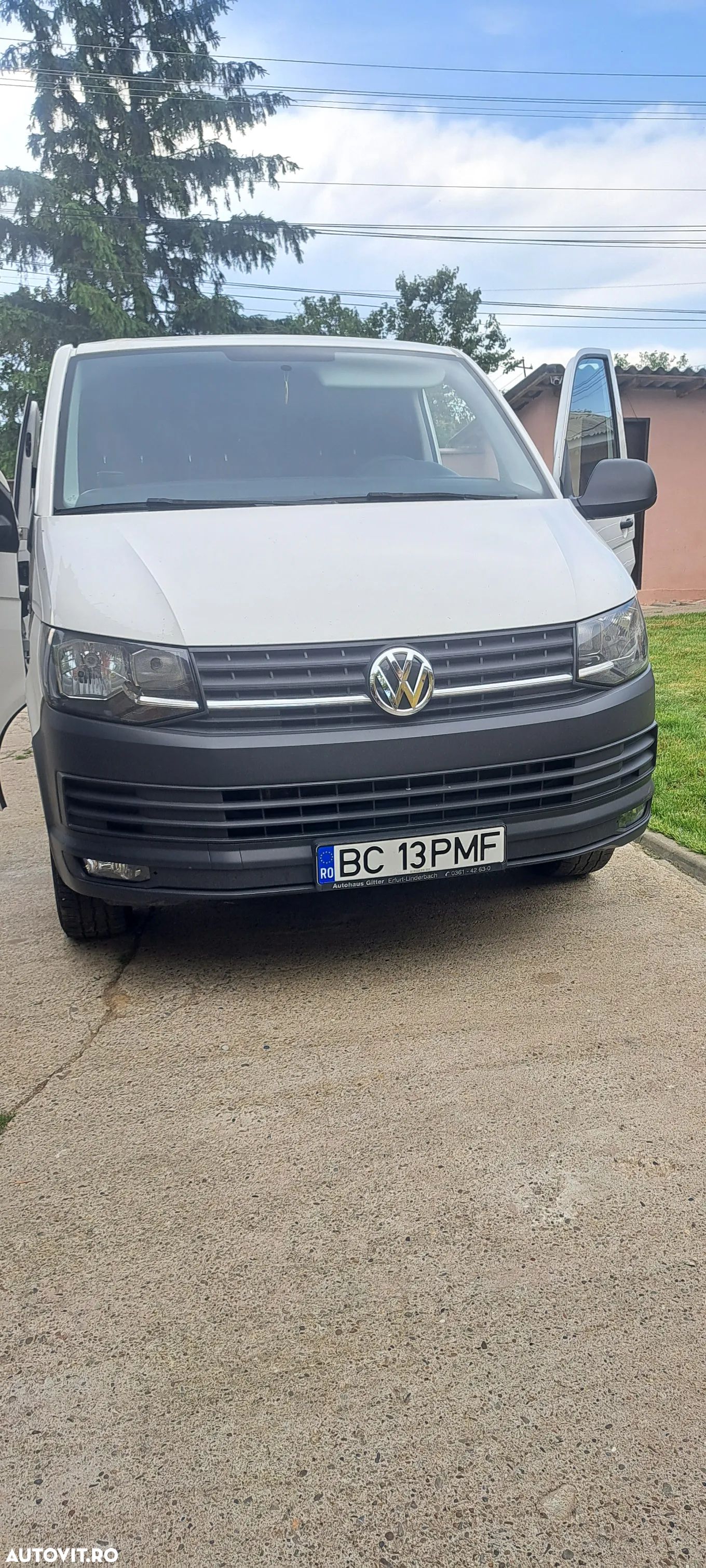 Volkswagen Transporter - 1
