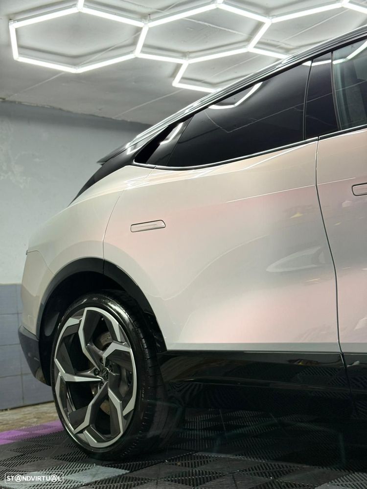 Lotus Eletre - 11