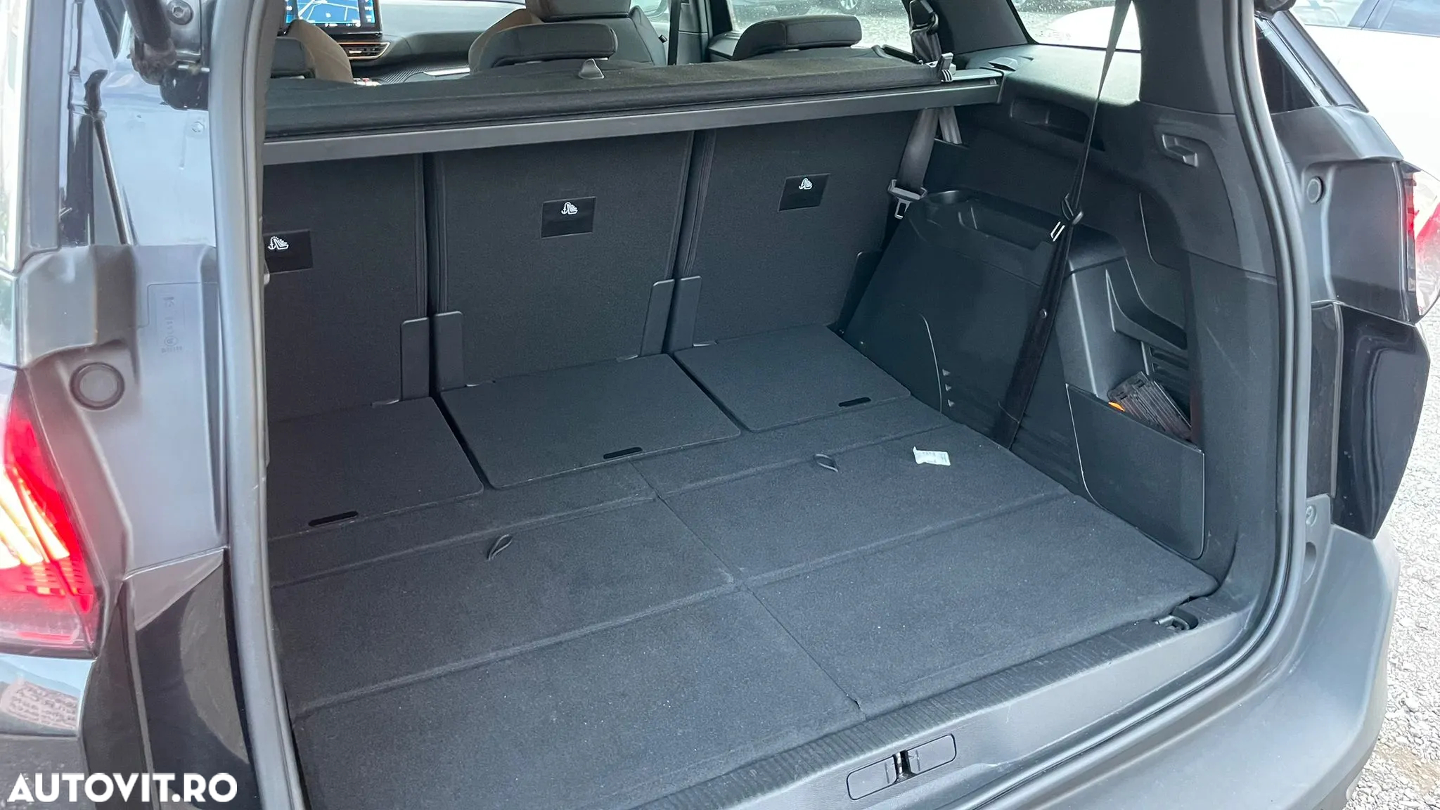 Peugeot 5008 - 32