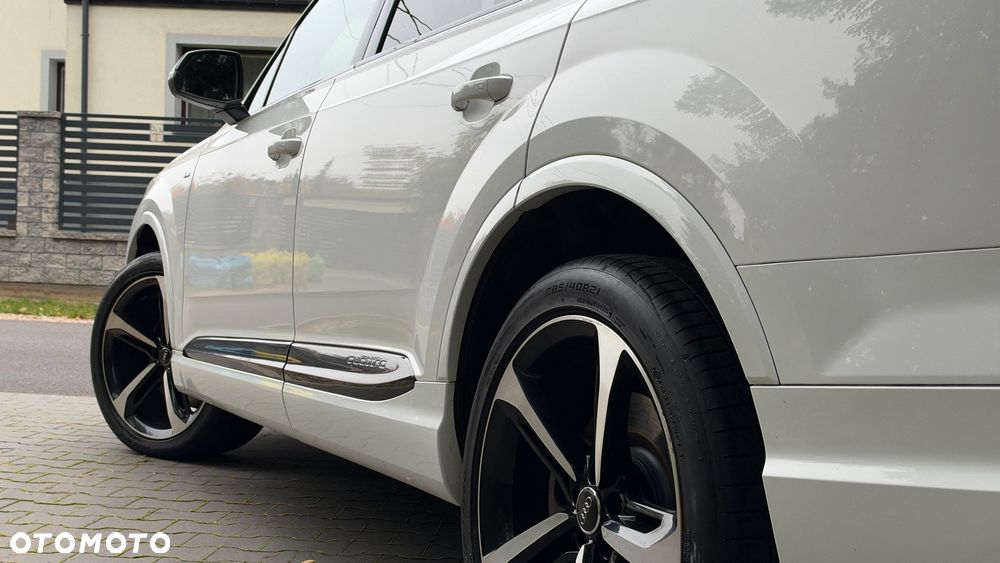 Audi Q7 2017 photo 4