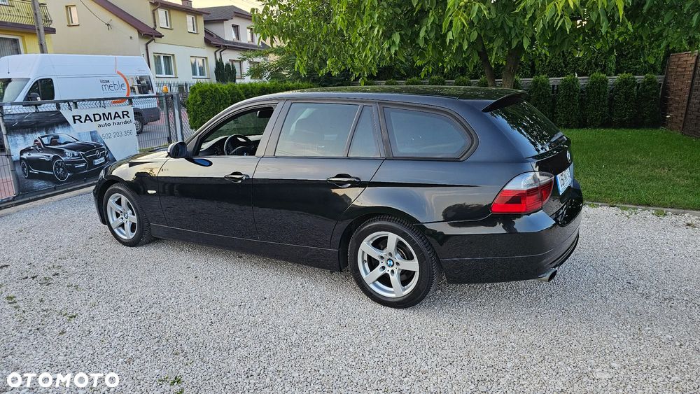 BMW Seria 3 318i Edition Lifestyle - 24