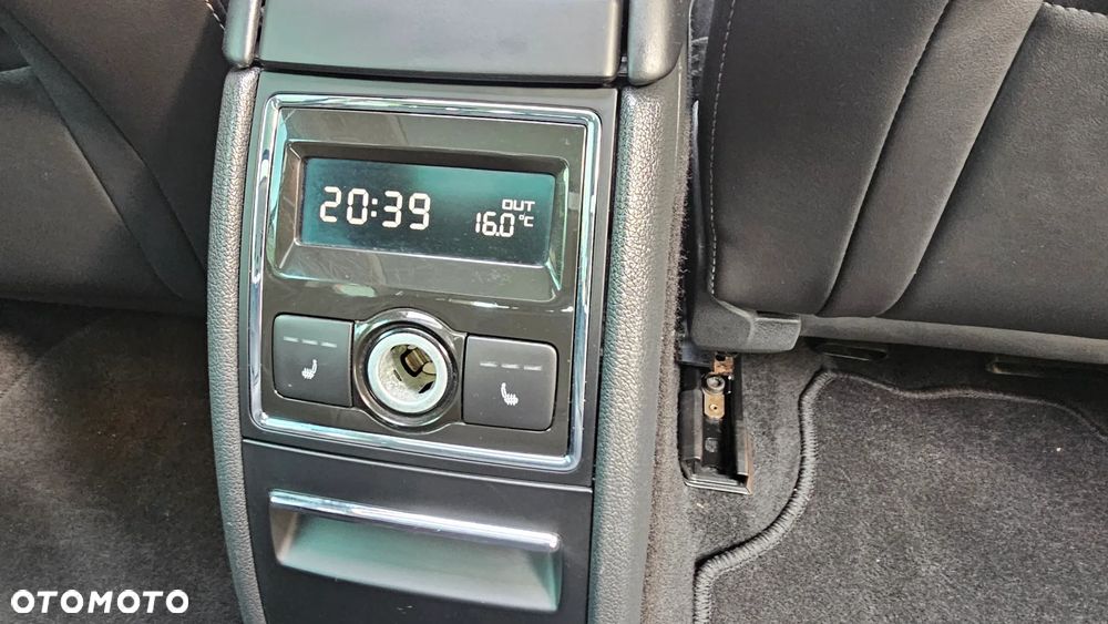 Skoda Superb 2.0 TDI Ambition Outdoor - 30