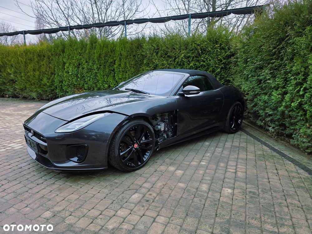 Jaguar F-Type P300 R-Dynamic - 2