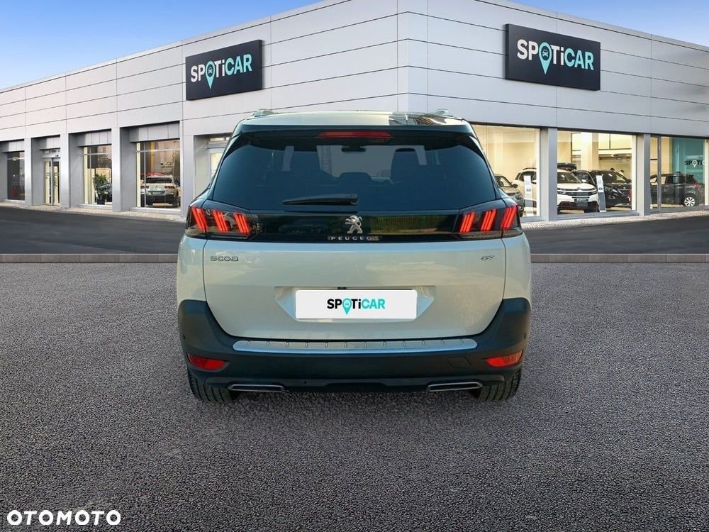 Peugeot 5008 - 5