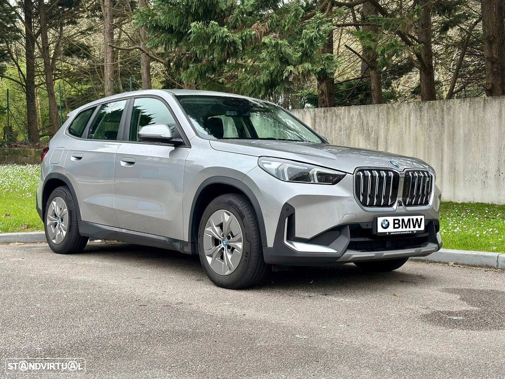 BMW iX1 xDrive30 - 10