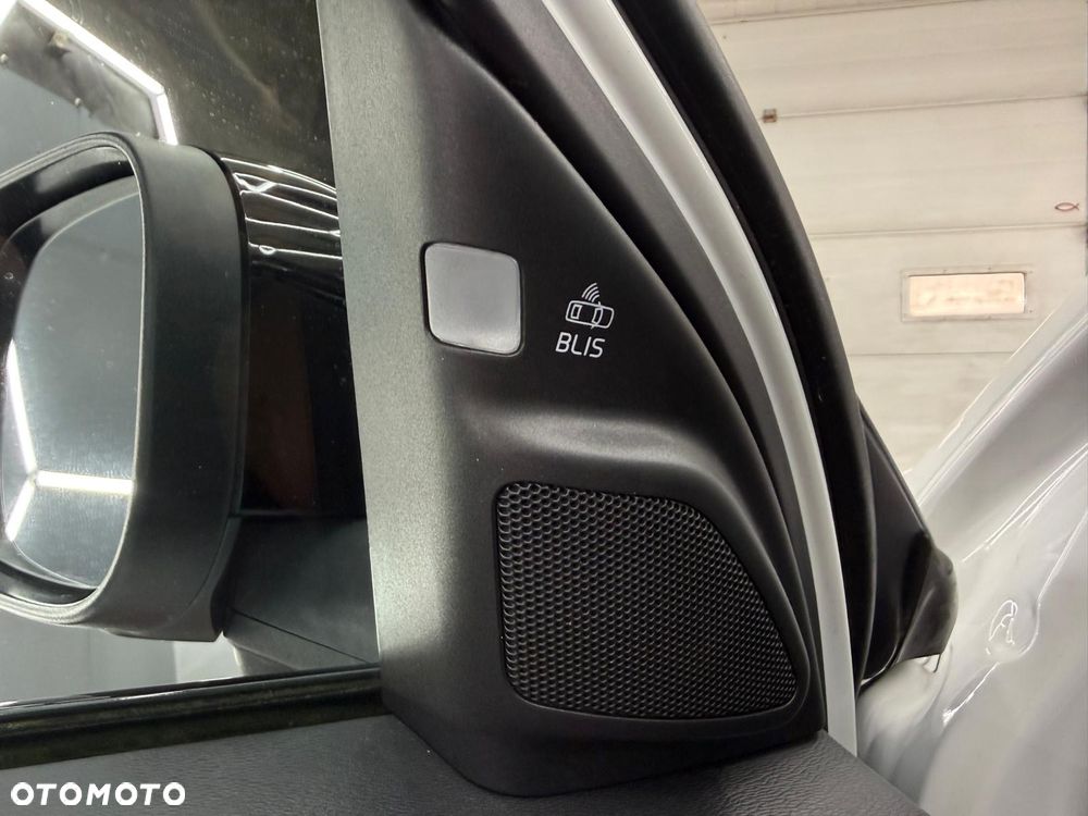 Volvo XC 70 D4 Momentum - 22