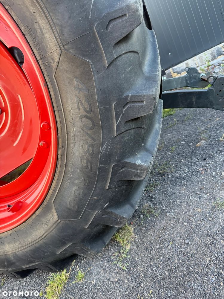 Claas ARION 410 - 12