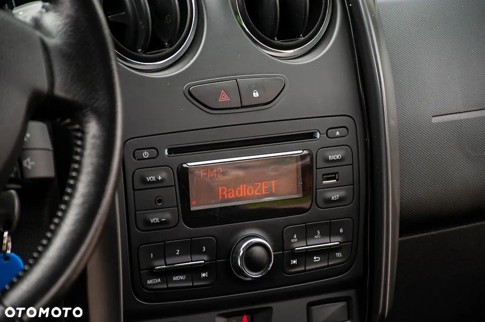 Dacia Duster 1.6 16V 105 4x2 Laureate - 32