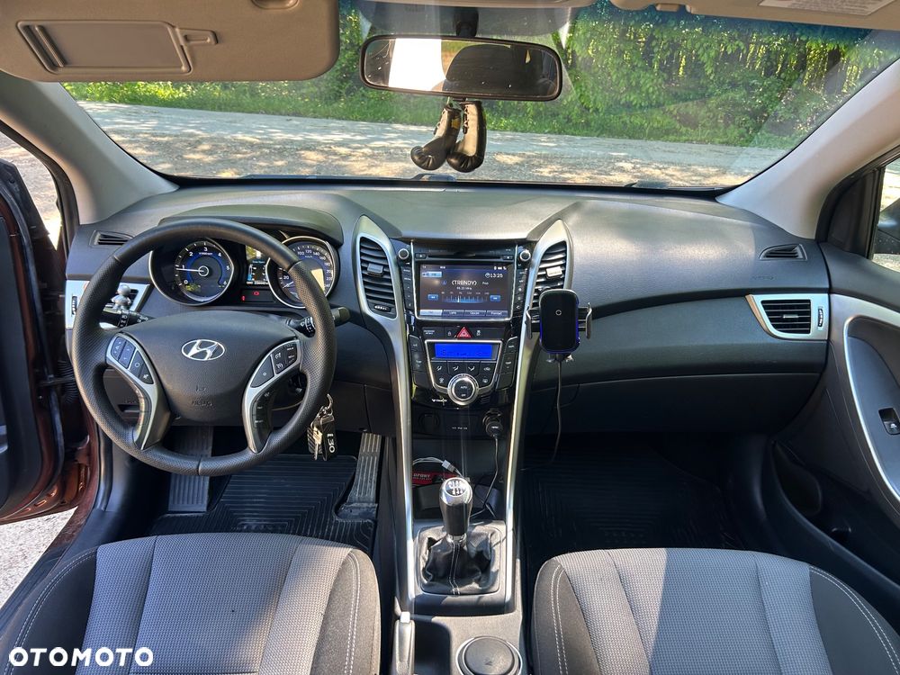 Hyundai i30 blue 1.6 CRDi YES Gold - 8