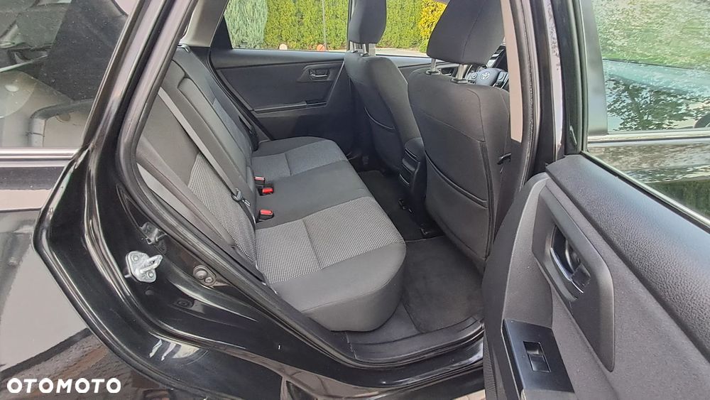 Toyota Auris 1.6 Valvematic Executive - 8