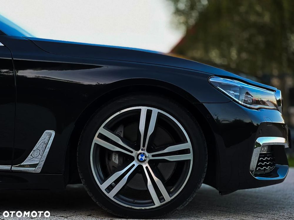 BMW Seria 7 750Li - 20