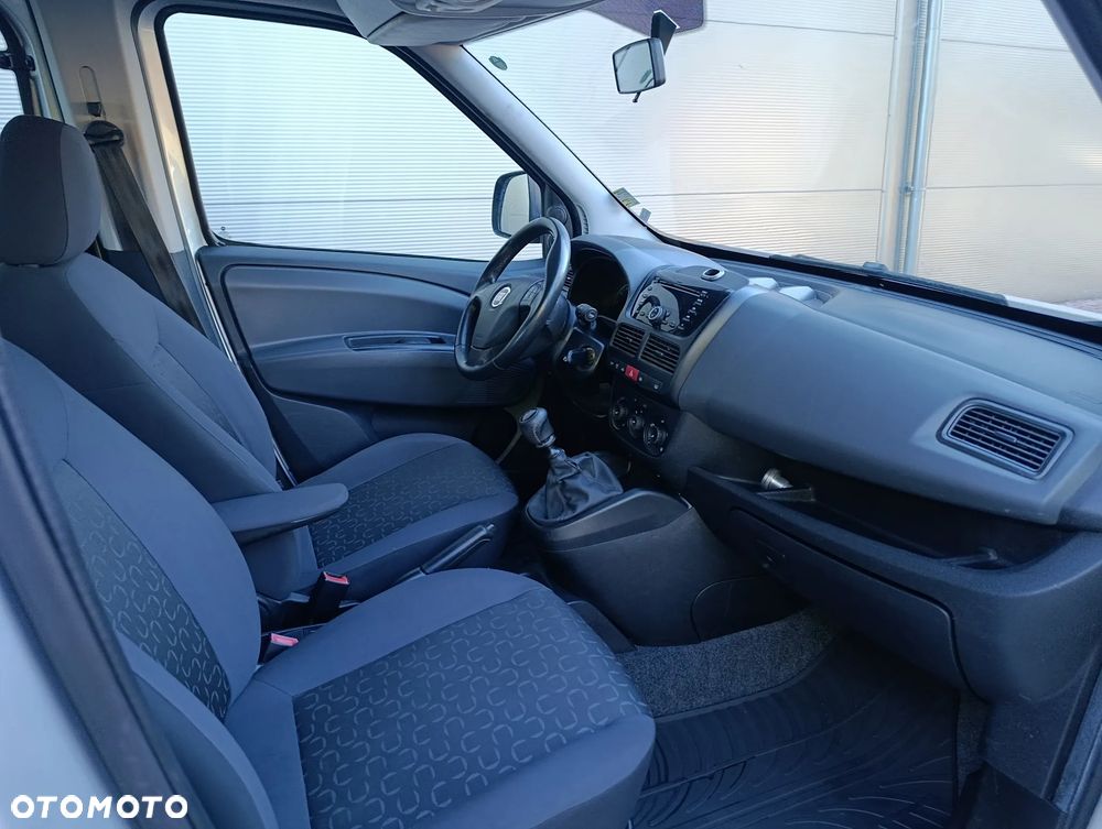 Fiat Doblo - 17