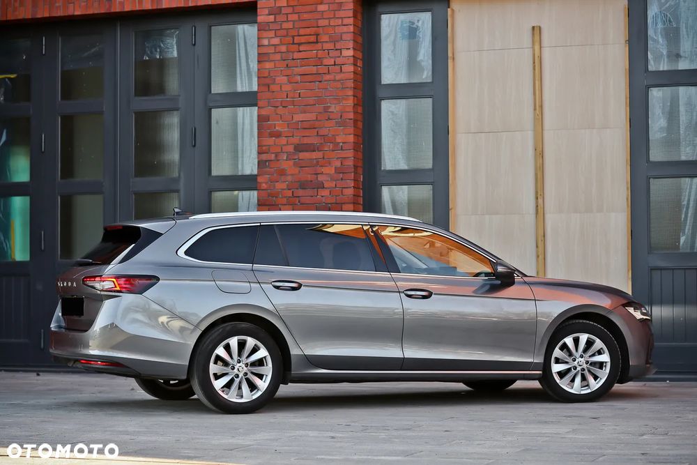 Skoda Superb 2.0 TDI SCR Selection DSG - 17