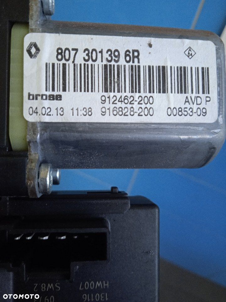 Silniczek Prawej Przedniej Szyby Renault Megane III - 3