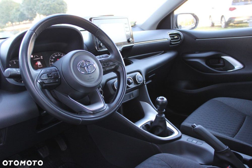Toyota Yaris - 11