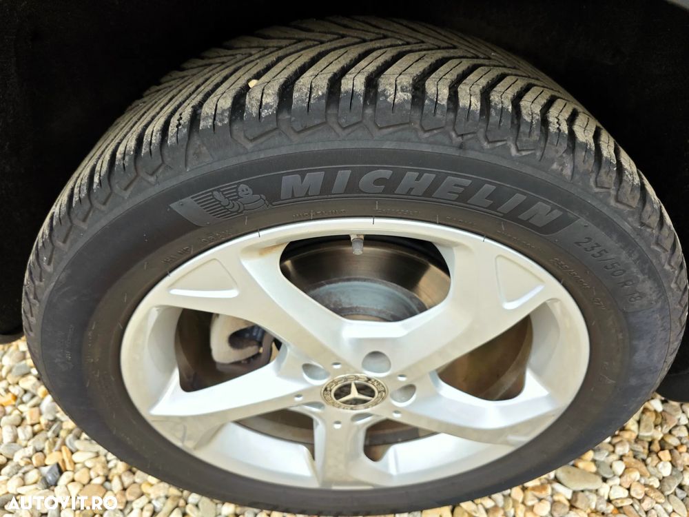 Mercedes-Benz GLA 200 7G-DCT AMG Line - 32