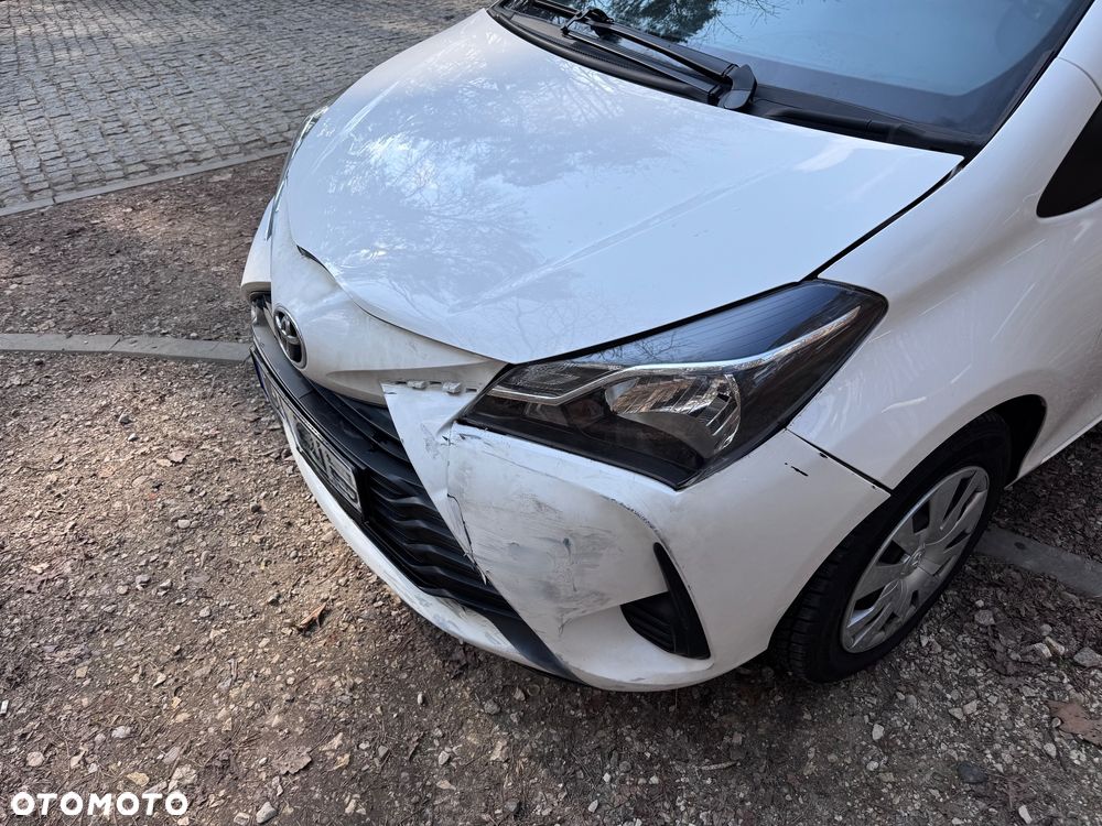 Toyota Yaris - 4