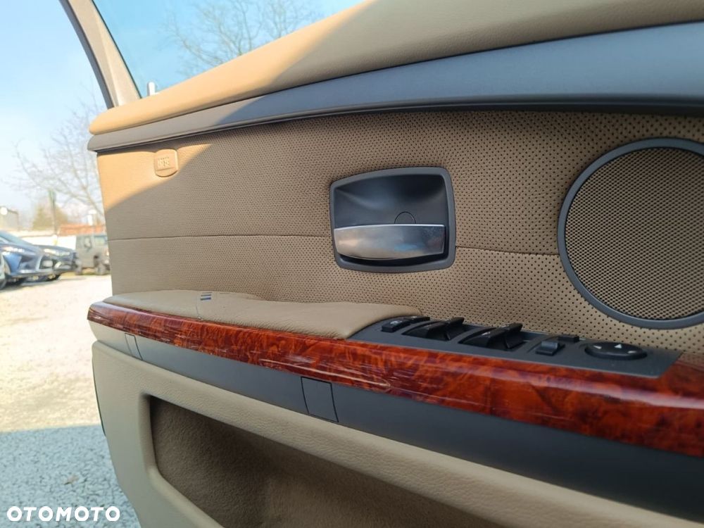 BMW-ALPINA B7 - 30