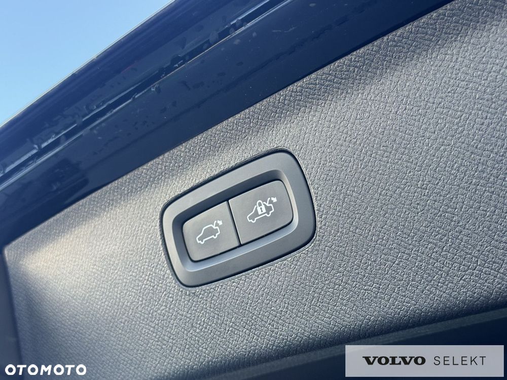 Volvo XC 90 - 31