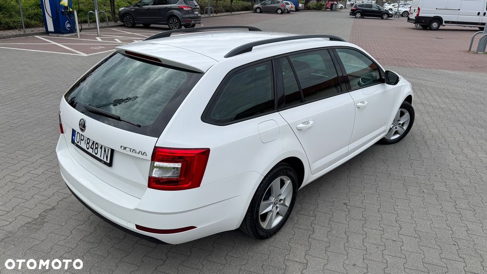 Skoda Octavia 1.6 TDI Ambition - 5