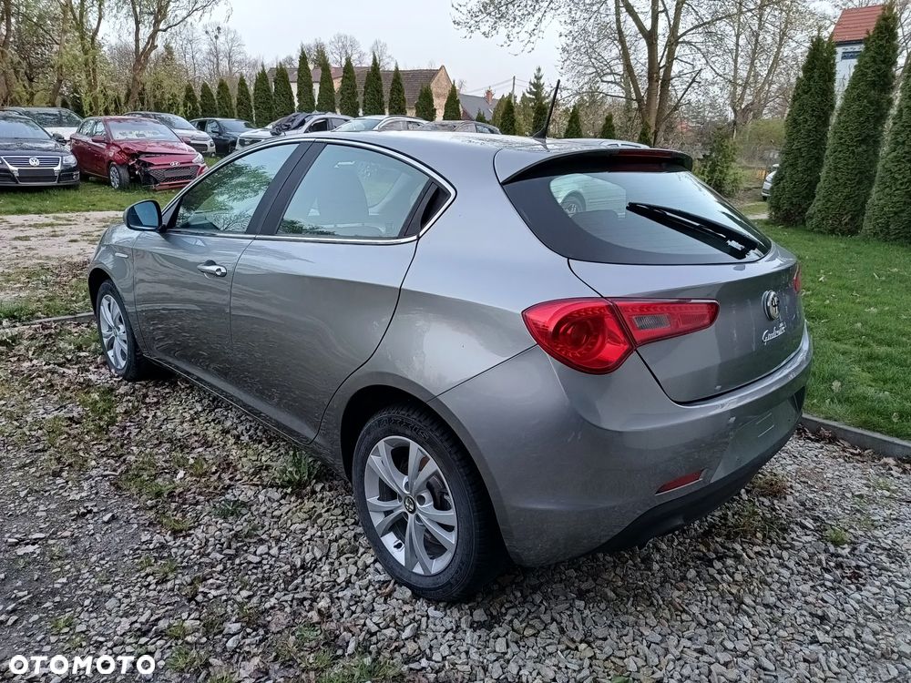 Alfa Romeo Giulietta 1.6 JTDM Distinctive - 3