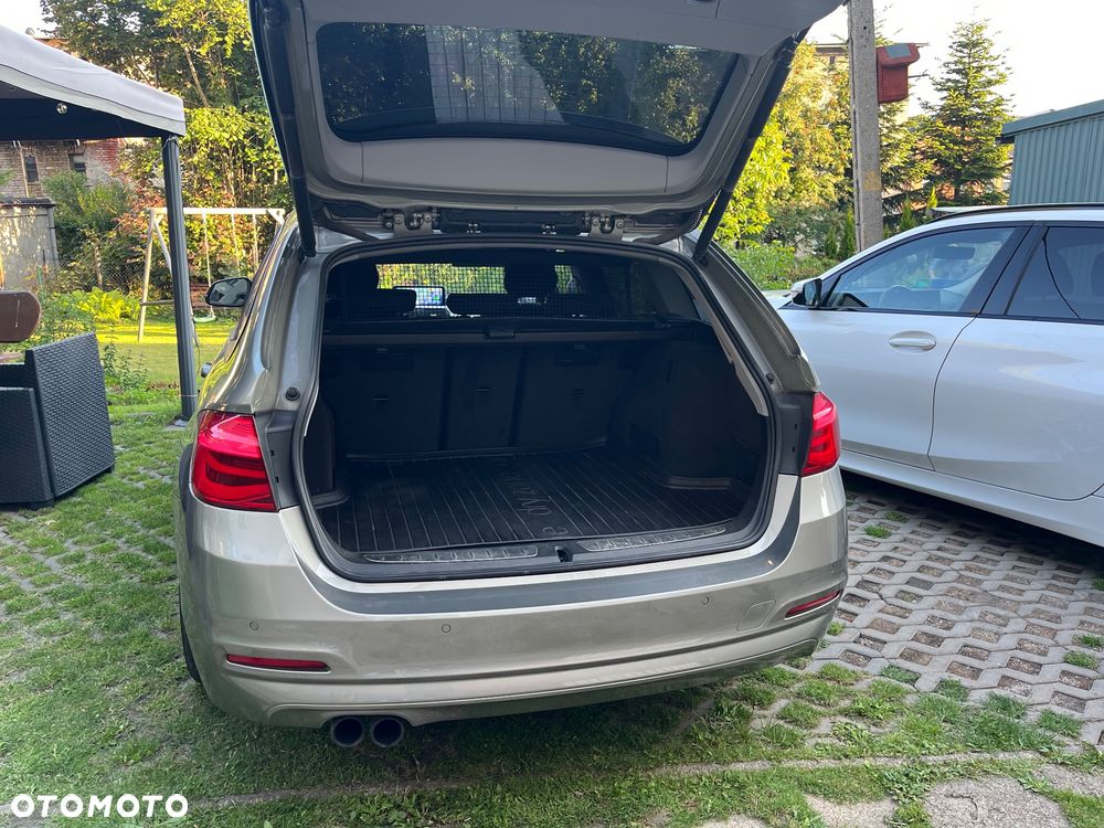 BMW Seria 3 320d xDrive - 9