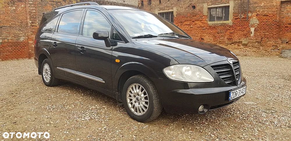 SsangYong/KGM Rodius 270 Xdi Elegance - 3