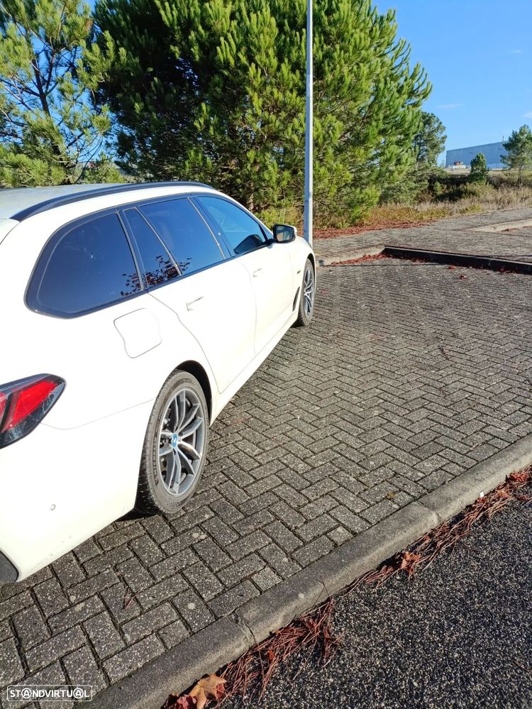BMW 530 e Pack Desportivo M - 9
