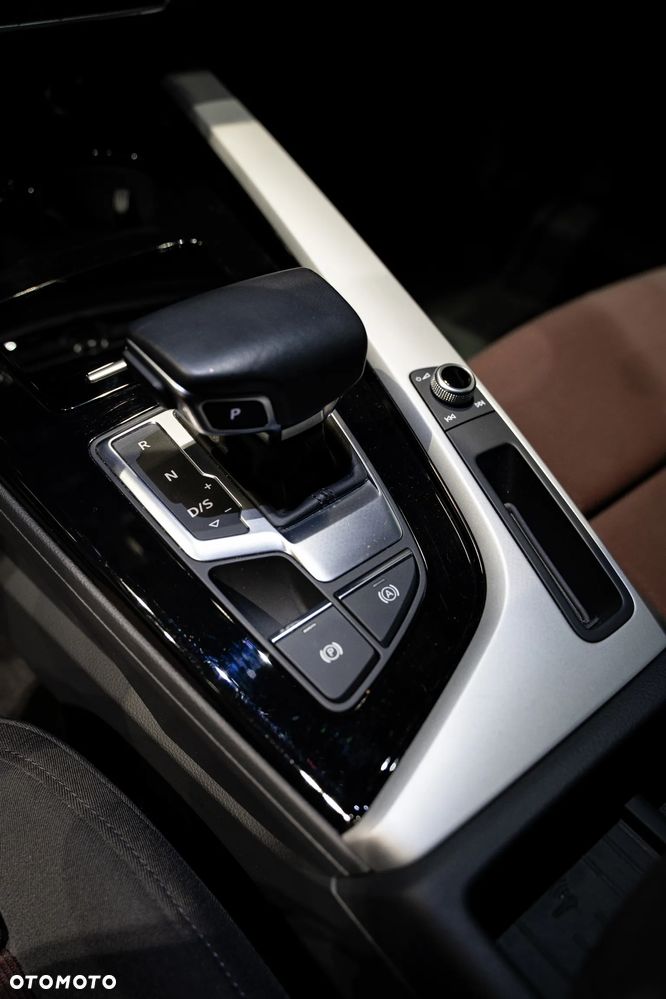 Audi A5 Coupé 35 TFSI mHEV Advanced S tronic - 17