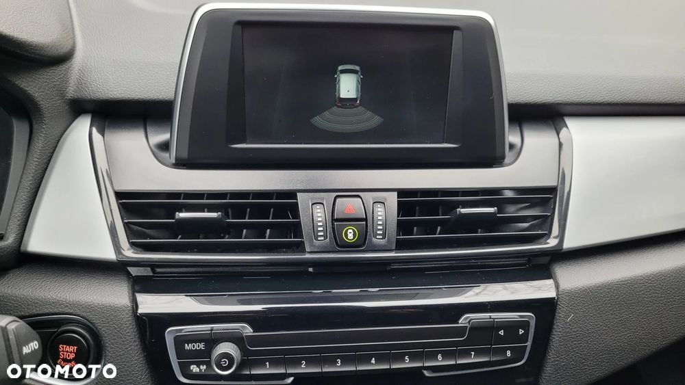 BMW Seria 2 218d Advantage - 11