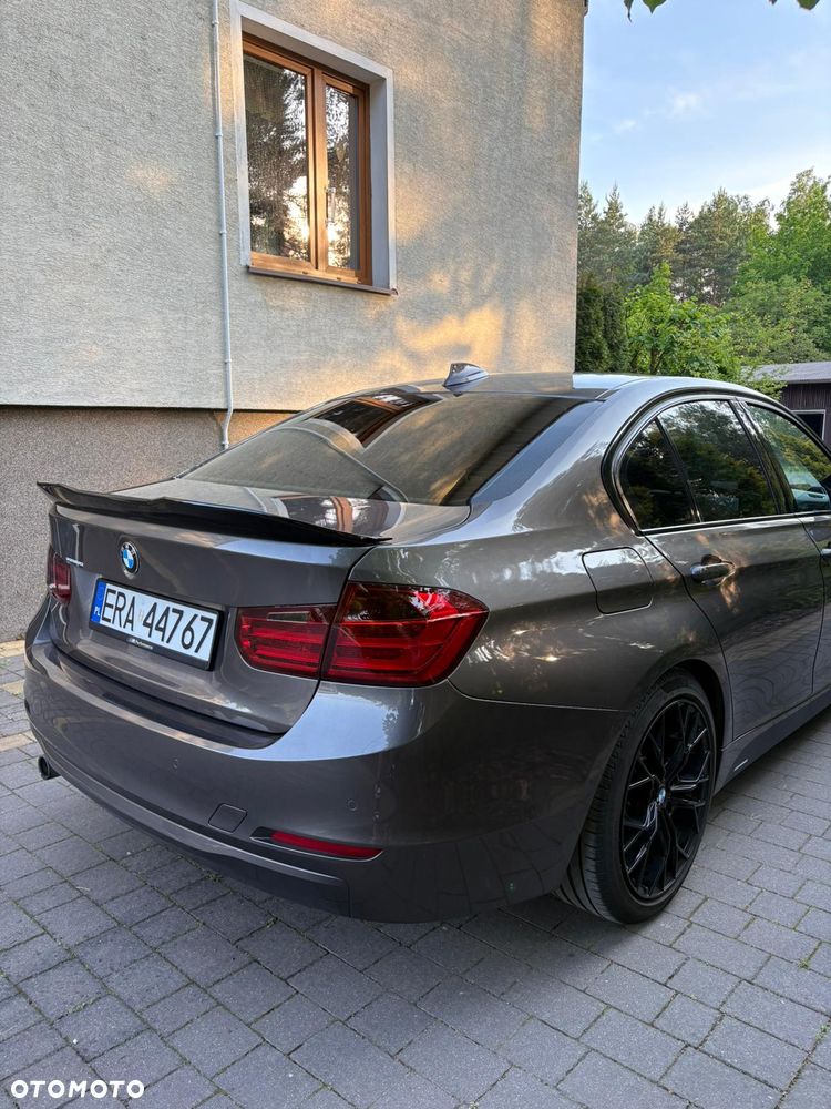 BMW Seria 3 320d Efficient Dynamics EU6 - 22