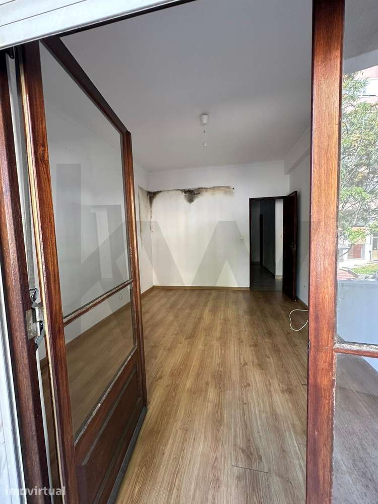 T2 com Varanda e Vista Rio – Localização Premium na Póvoa de Santa Iri - Grande imagem: 4/26