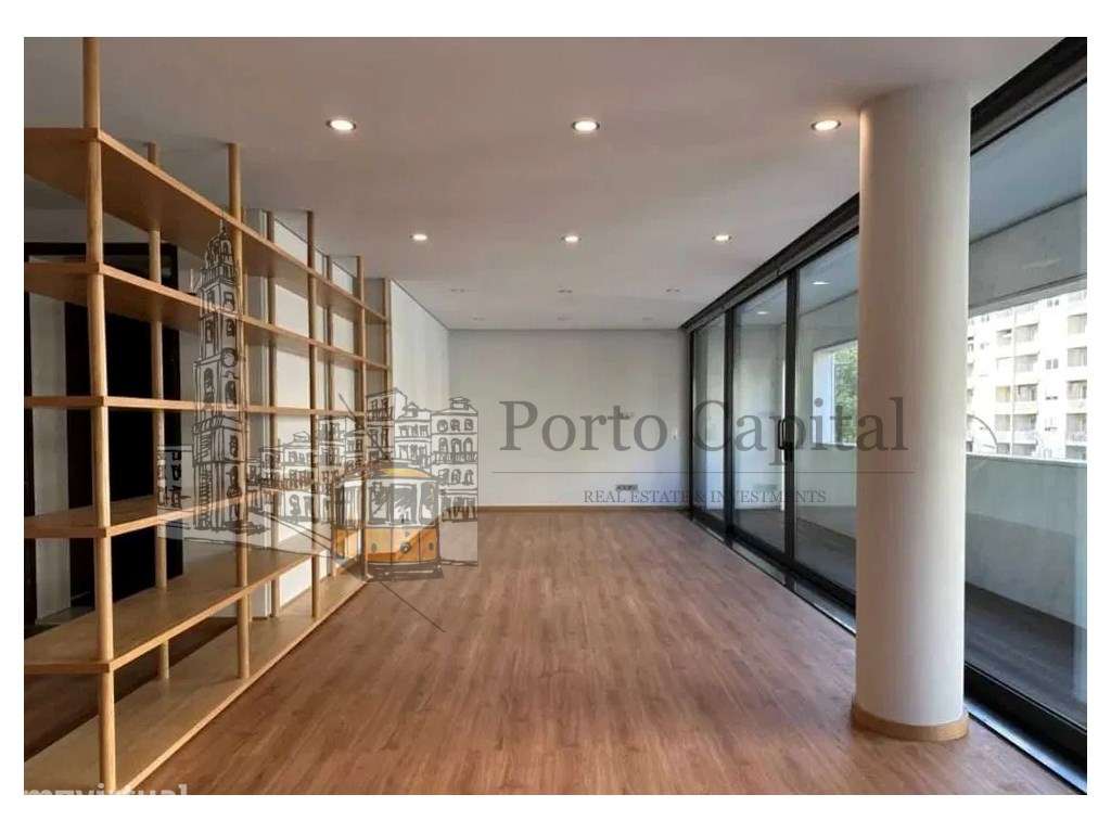 Luxuoso apartamento T4 para venda com uma area 227m2 de area. - Grande imagem: 2/9