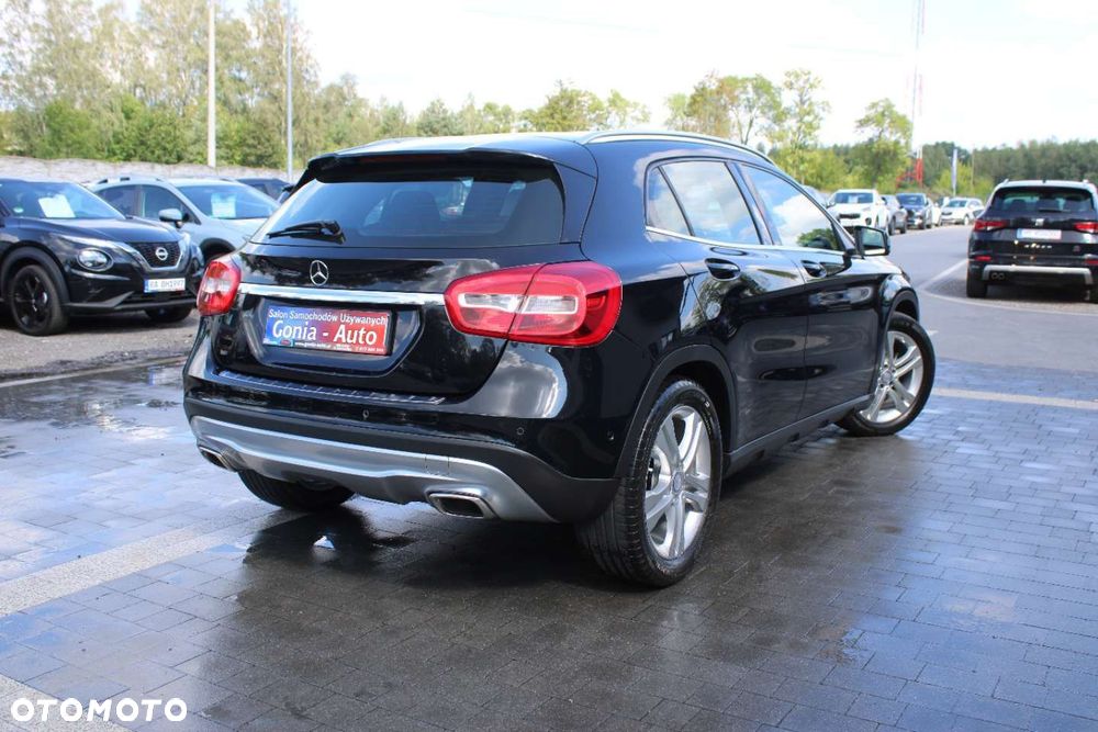 Mercedes-Benz GLA - 6
